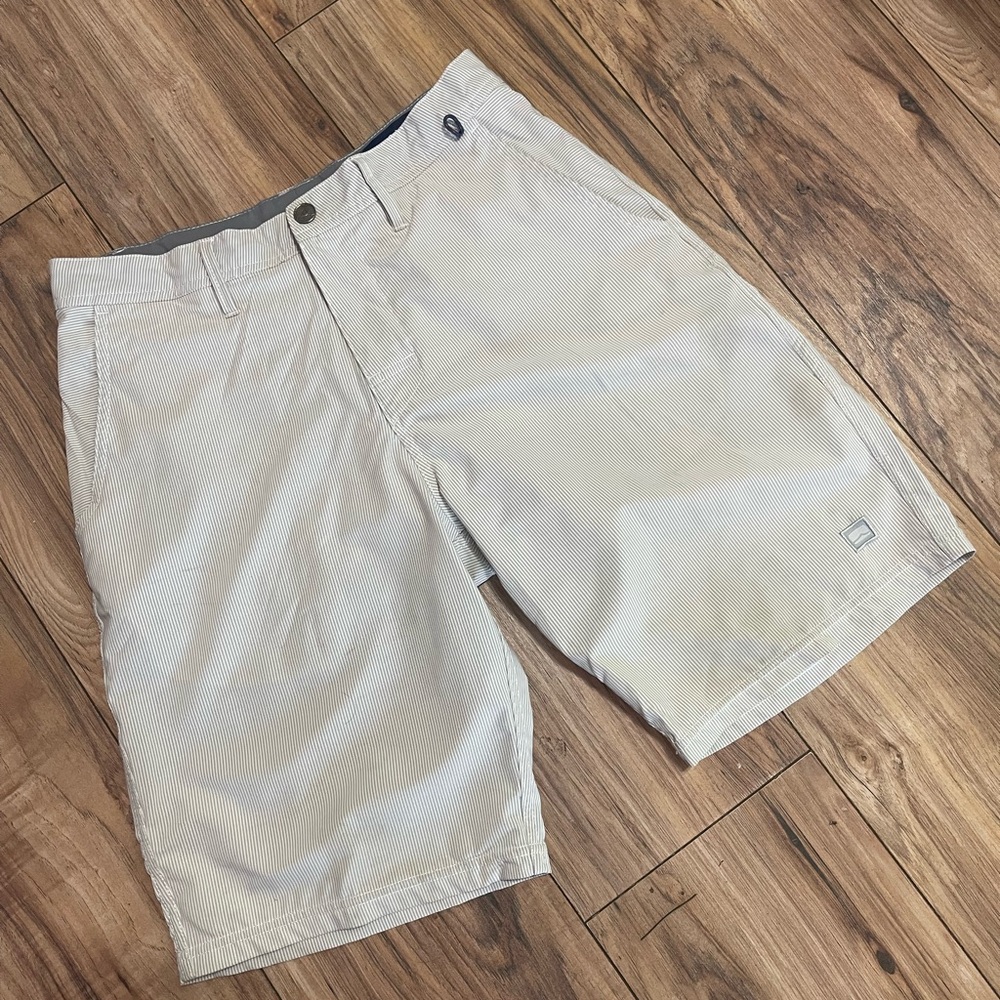 Cova shorts pin striped white, and beige.  (772)
